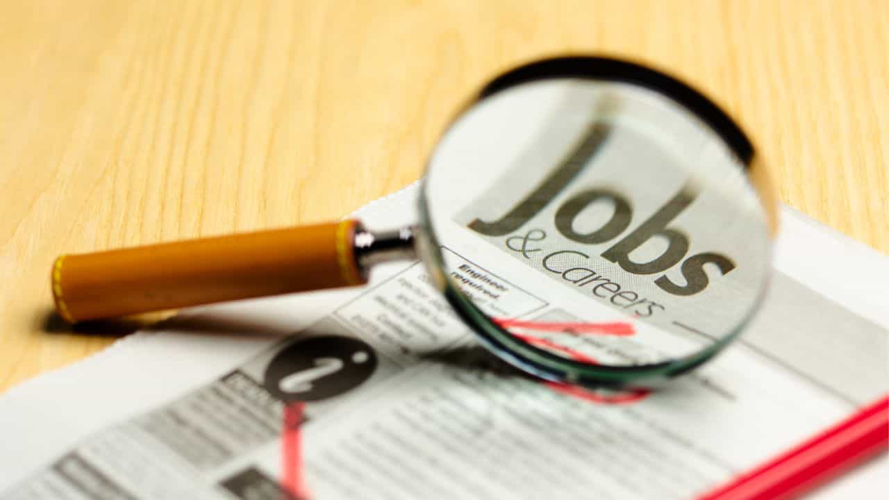 Central Bank Of India Recruitment: സെന്‍ട്രല്‍ ബാങ്ക് ഓഫ് ഇന്ത്യയിൽ ബിരുദധാരികൾക്ക് അവസരം; 30,000 രൂപ വരെ ശമ്പളം, ഉടൻ അപേക്ഷിക്കൂ