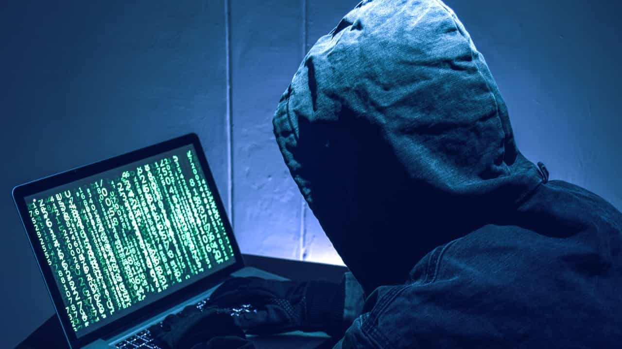 Cyber Fraud: കൊല്ലം ജില്ലാ പോലീസ് മേധാവിയുടെ പേരിൽ വ്യാജ വാട്സപ്പ് അക്കൗണ്ട്; പോലീസ് ഉദ്യോഗസ്ഥരിൽ നിന്ന് പണം തട്ടാൻ ശ്രമം