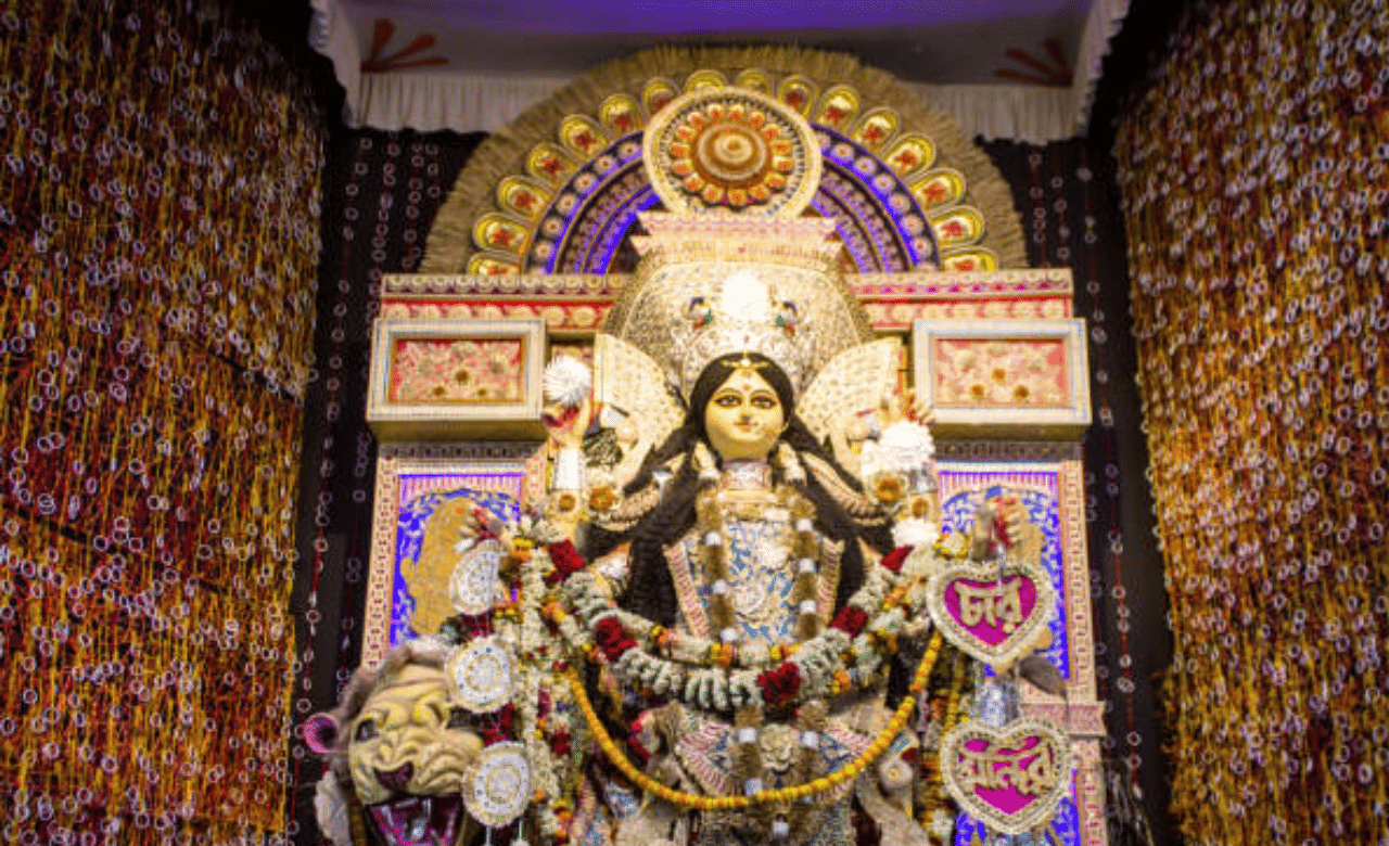 Navratri 2025: ഒമ്പതല്ല, ഇവിടെ ദുർഗ്ഗാ പൂജ ഒരു ദിവസം മാത്രം! വേറിട്ട ആചാരത്തിന് പിന്നിൽ