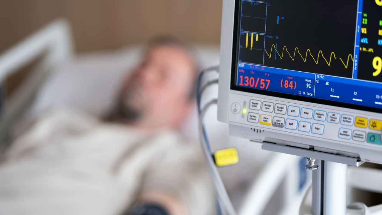 Sick Leave: സിക്ക് ലീവ് എടുക്കുന്നു എന്ന് മാനേജറിന് മെസേജ്; 10 മിനിട്ടിനുള്ളിൽ മരണപ്പെട്ട് ജീവനക്കാരൻ