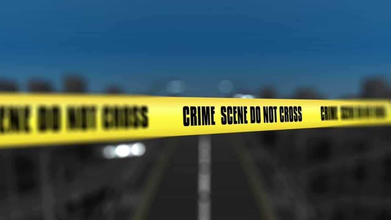 Man Shot Live-In Partner: നടുറോഡിൽ വച്ച് കാമുകിയെ വെടിവച്ച് കൊന്ന് യുവാവ്; പോലീസിന് നേരെയും തോക്കുചൂണ്ടി