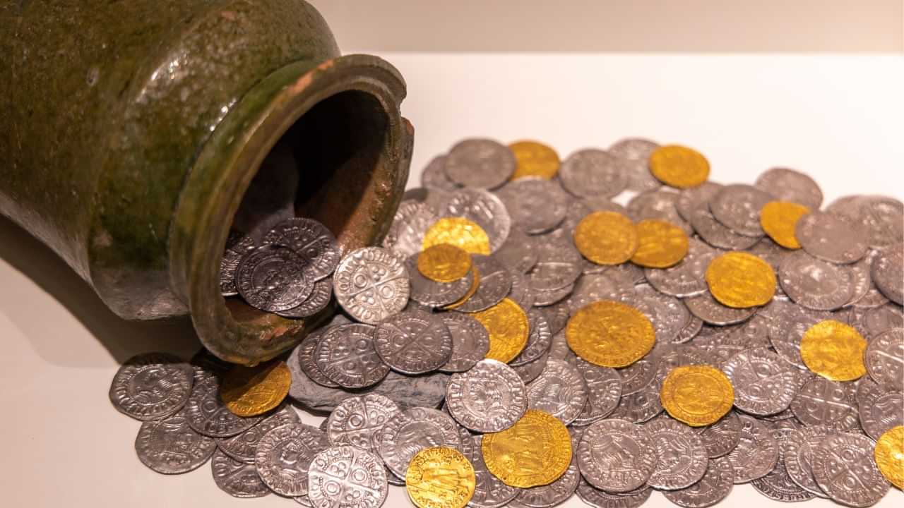 Gold-Silver ETF: സ്വര്ണം-വെള്ളി ഇടിഫുകള്ക്ക് വമ്പന് നേട്ടം; ഇപ്പോള് ഏതില് നിക്ഷേപിക്കണം? Gold-Silver ETF: സ്വര്ണം-വെള്ളി ഇടിഫുകള്ക്ക് വമ്പന് നേട്ടം; ഇപ്പോള് ഏതില് നിക്ഷേപിക്കണം?