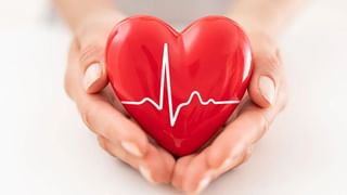 Gold : സ്വർണത്തിന്റെ നിറം കളയാൻ വെളിച്ചെണ്ണയ്ക്കും വിയർപ്പിനും കഴിയുമോ?