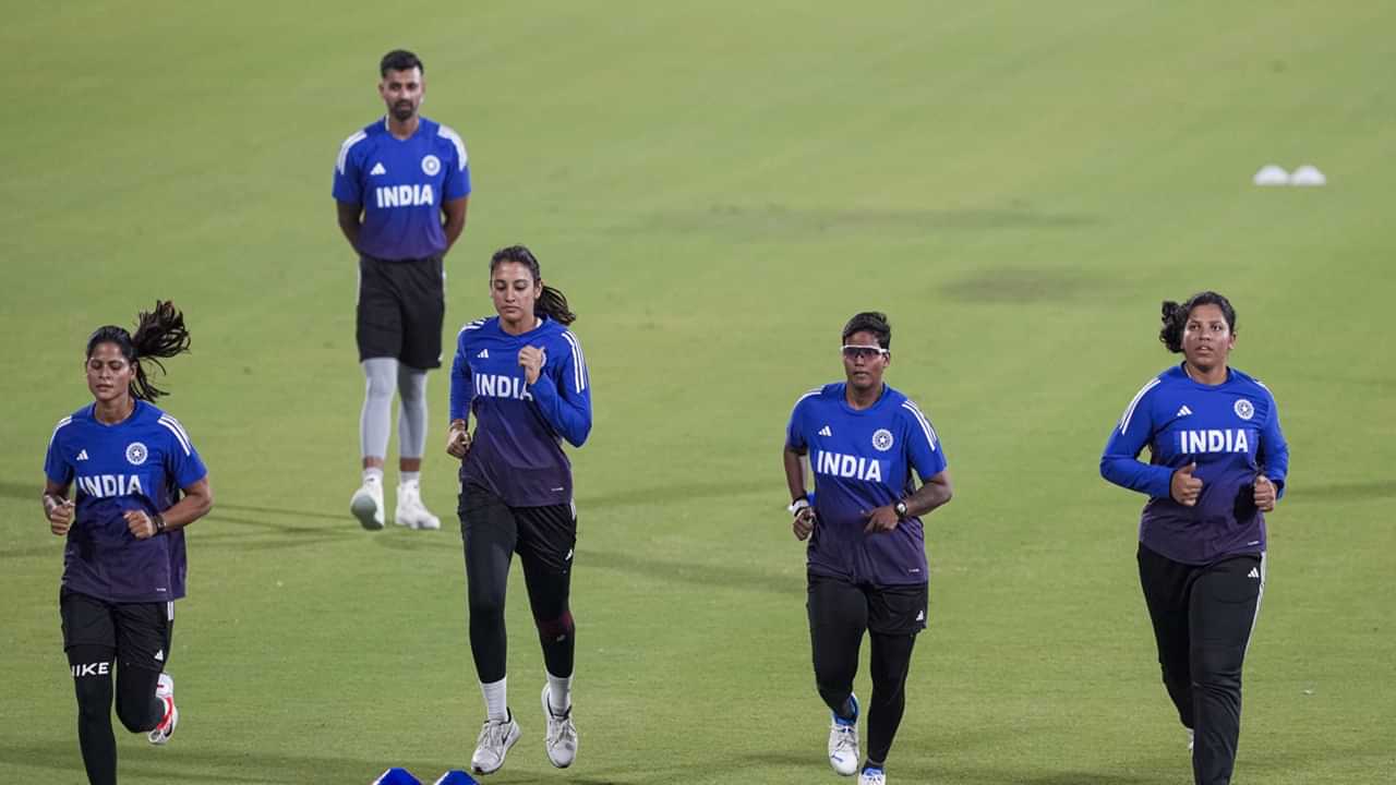 Women’s World Cup 2025: വനിതാ ഏകദിന ലോകകപ്പ്, ശ്രീലങ്കയ്ക്ക് ടോസ്, ഇന്ത്യ ആദ്യം ബാറ്റു ചെയ്യും