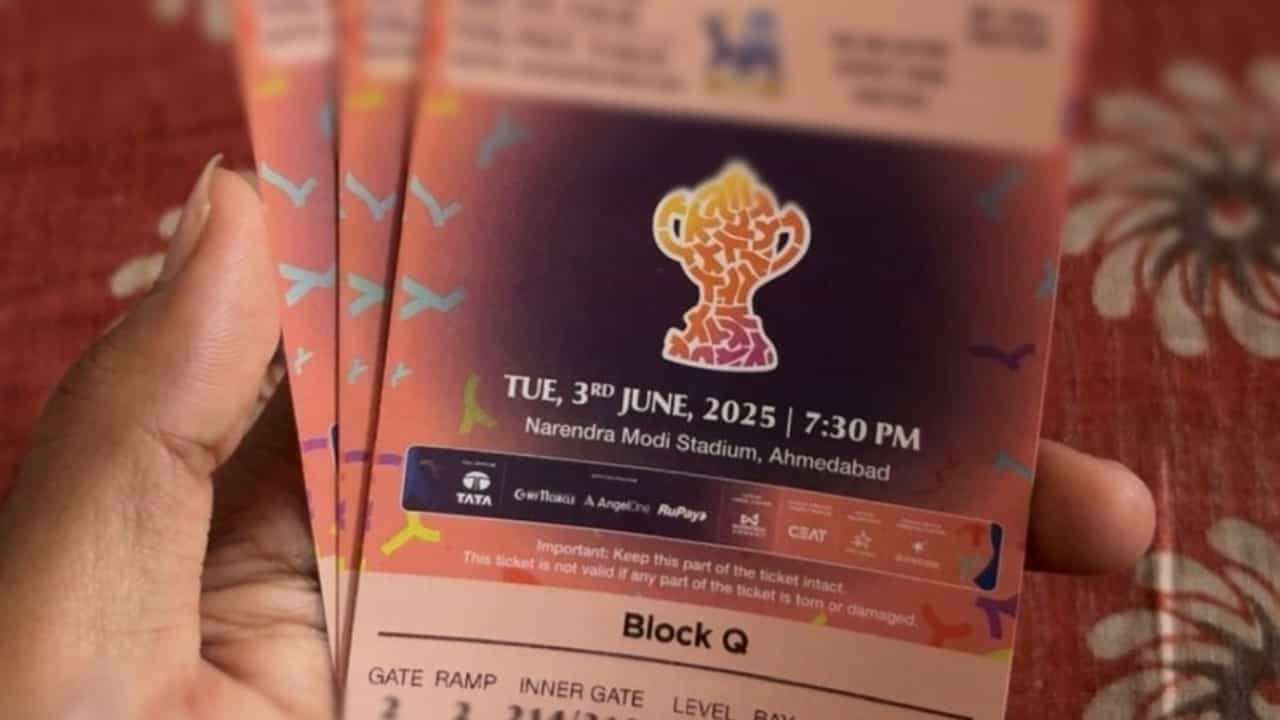 New GST Rates: ഐപിഎൽ ടിക്കറ്റുകൾക്ക് വില കൂടും; പുതിയ ജിഎസ്ടി നയത്തിൽ ക്രിക്കറ്റ് ആരാധകർക്ക് തിരിച്ചടി New GST Rates: ഐപിഎൽ ടിക്കറ്റുകൾക്ക് വില കൂടും; പുതിയ ജിഎസ്ടി നയത്തിൽ ക്രിക്കറ്റ് ആരാധകർക്ക് തിരിച്ചടി