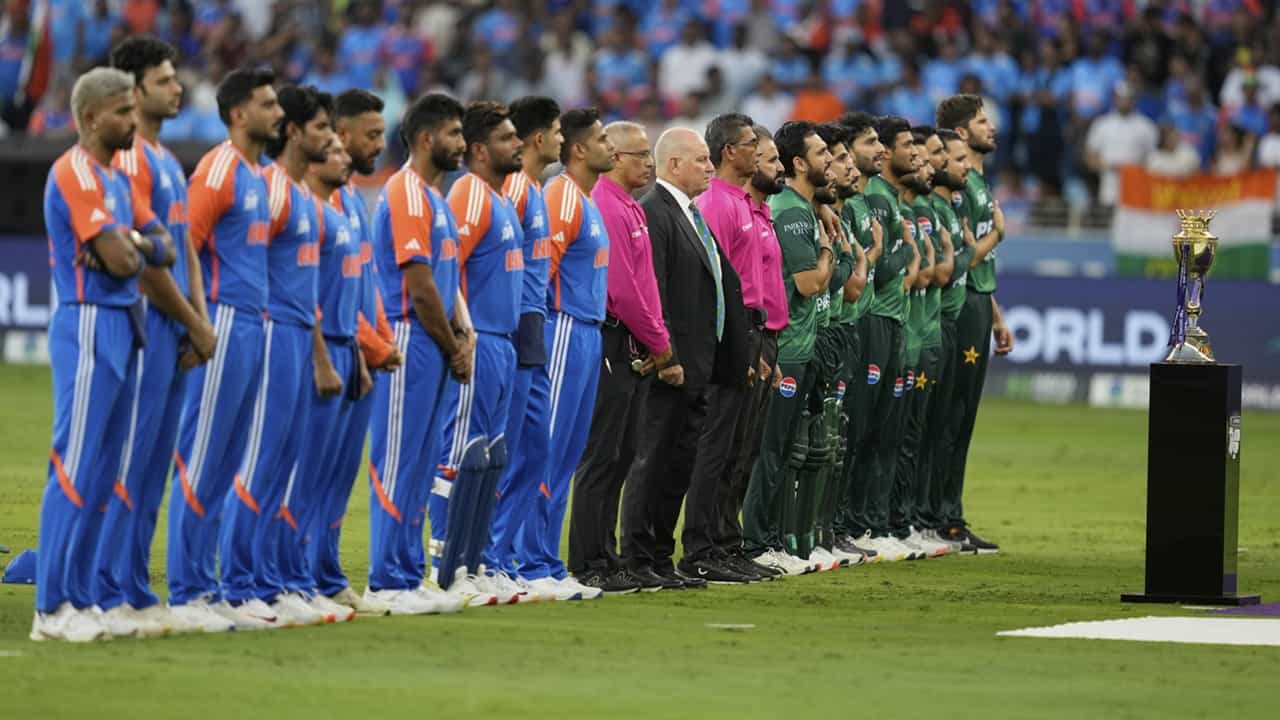 India vs Pakistan: ടോസ് ജയിച്ച് സൂര്യ, ഹസ്തദാനമില്ല; സഞ്ജുവിന്റെ സ്ഥാനത്തില്‍ മാറ്റം