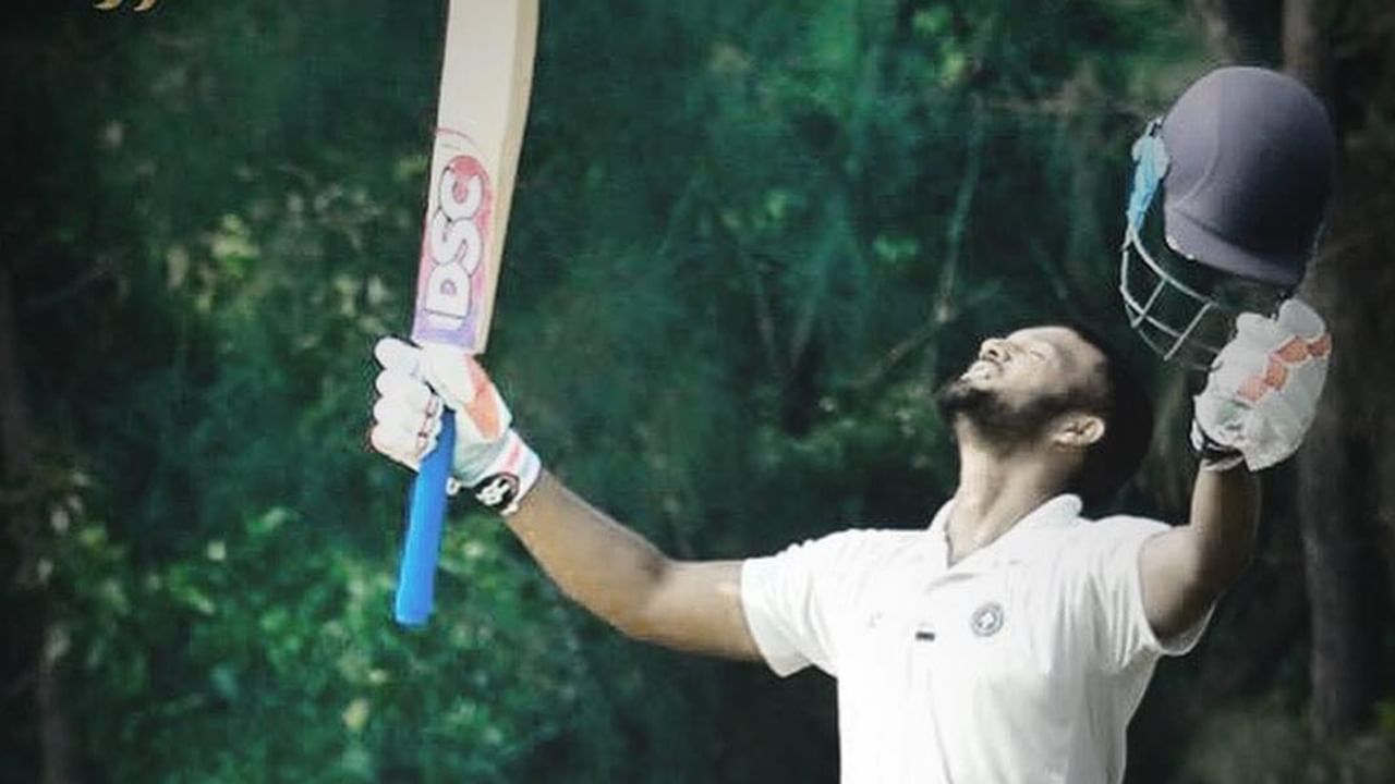 തന്റെ ഹൃദയം എന്നും കേരളത്തിനായി മിടിക്കും. മുന്നോട്ടുള്ള യാത്രയില്‍ ഈ ഓര്‍മകള്‍ കൊണ്ടുപോവുകയാണെന്നും അദ്ദേഹം പറഞ്ഞു. ജലജിന്റെ കുറിപ്പിന് താഴെയായി അദ്ദേഹത്തിന് ആശംസകള്‍ നേര്‍ന്ന് സച്ചിന്‍ ബേബി, വിഷ്ണു വിനോദ്, മുഹമ്മദ് അസ്ഹറുദ്ദീന്‍ തുടങ്ങിയ താരങ്ങള്‍ കമന്റ് ചെയ്തിട്ടുണ്ട്  (Image Credits: Jalaj Saxena/Facebook)