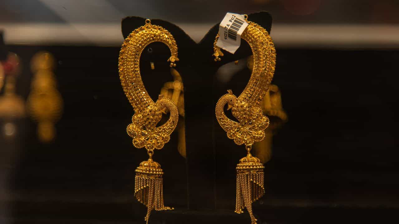 Kerala Gold Rate: പൊള്ളും വിലയിൽ പൊന്ന്! സ്വർണ വില ഇന്നും കൂടി; നിരക്ക് അറിയാം Kerala Gold Rate: പൊള്ളും വിലയിൽ പൊന്ന്! സ്വർണ വില ഇന്നും കൂടി; നിരക്ക് അറിയാം