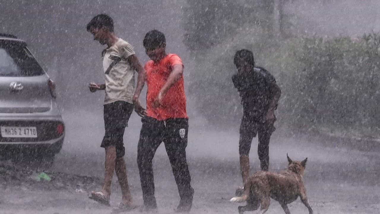 Kerala Rain Alert: ചൂടിന് ആശ്വാസം! സംസ്ഥാനത്ത് വരും ദിവസങ്ങളിൽ മഴ ശക്തമാകും; നാളെ രണ്ട് ജില്ലകളിൽ യെല്ലോ അലർട്ട്