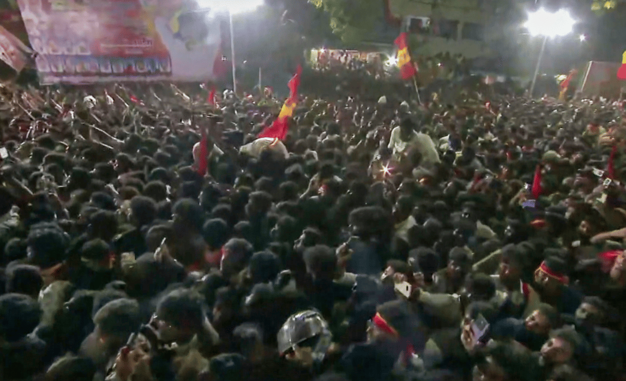 TVK Rally Stampede: പ്രാഥമിക ചികിത്സ നേടി മടങ്ങിയയാളും മരിച്ചു; കരൂർ ദുരന്തത്തിൽ മരണസംഖ്യ 40 ആയി