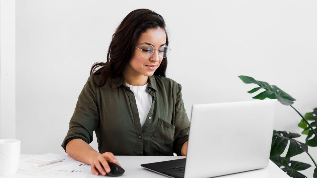 Kerala Archeology Department Recruitment: പത്താം ക്ലാസുകാർക്ക് സർക്കാർ ജോലി;  83,000 രൂപ വരെ ശമ്പളം, വിശദ വിവരങ്ങൾ ഇതാ