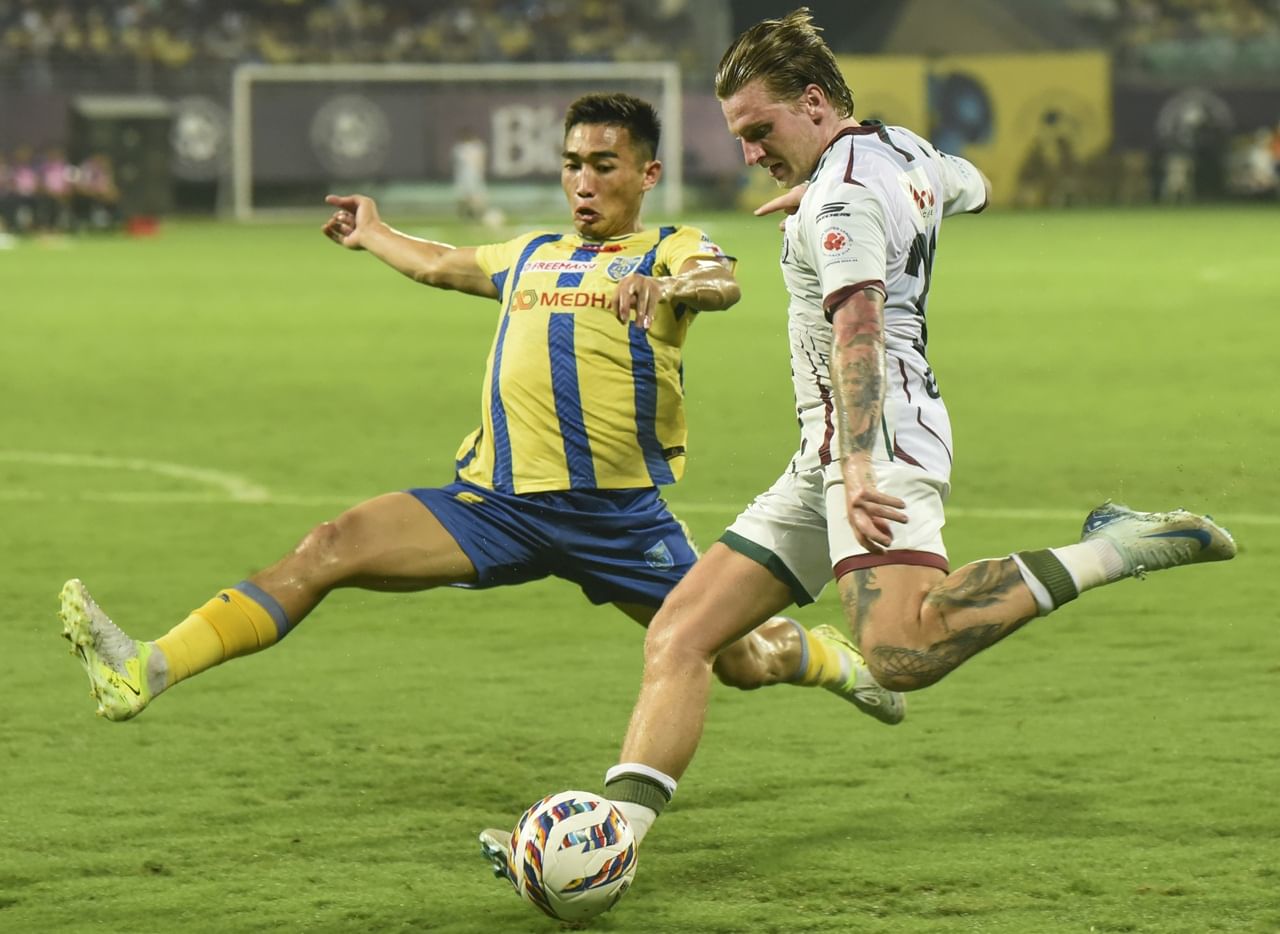 നിലവില്‍ ക്ലബ് പ്രതിസന്ധിയിലൂടെയാണ് കടന്നുപോകുന്നതെന്നാണ് വിവരം. ഒക്ടോബര്‍ 25ന് ആരംഭിക്കുന്ന സൂപ്പര്‍ കപ്പില്‍ പങ്കെടുക്കാന്‍ താല്‍പര്യമറിയിച്ചിട്ടില്ലെന്നാണ് റിപ്പോര്‍ട്ട്. പ്രീ സീസണ്‍ പരിശീലനവും ആരംഭിച്ചിട്ടില്ല. ഐഎസ്എല്‍ എന്ന് തുടങ്ങുമെന്നതിലെ അനിശ്ചിതത്വം തിരിച്ചടിയായി. ഡിസംബറില്‍ ഐഎസ്എല്‍ ആരംഭിച്ചേക്കുമെന്നാണ് സൂചന  (Image Credits: PTI)