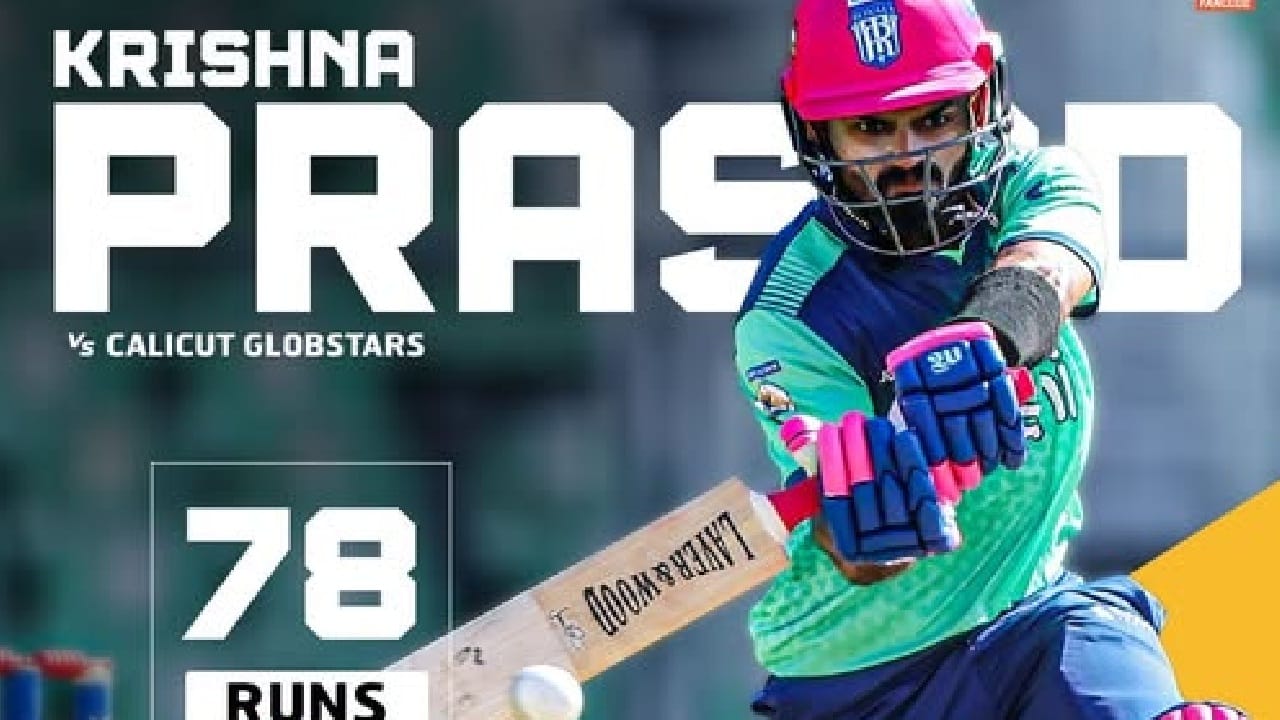 നാലാമതുള്ള കൊച്ചി ബ്ലൂ ടൈഗേഴ്‌സ് ഓപ്പണര്‍ വിനൂപ് മനോഹരനാണ് കൃഷ്ണപ്രസാദിന്റെ നേരിയ വെല്ലുവിളി. 11 മത്സരങ്ങളില്‍ 344 റണ്‍സാണ് വിനൂപ് നേടിയത്. ഇന്ന് നടക്കുന്ന മത്സരത്തില്‍ 136 റണ്‍സ് നേടാനായാല്‍ ഓറഞ്ച് ക്യാപ് വിനൂപിന്റെ തലയിലെത്തും. അത് തീര്‍ത്തും അസാധ്യമെന്ന് പറയാനാകില്ല. എന്നാല്‍ അതത്ര എളുപ്പമവുമല്ല. അതുകൊണ്ട് തന്നെ കൃഷ്ണപ്രസാദ് ഓറഞ്ച് ക്യാപ് സ്വന്തമാക്കാനാണ് സാധ്യത കൂടുതല്‍   (Image Credits: facebook.com/KeralaCricketLeagueT20)