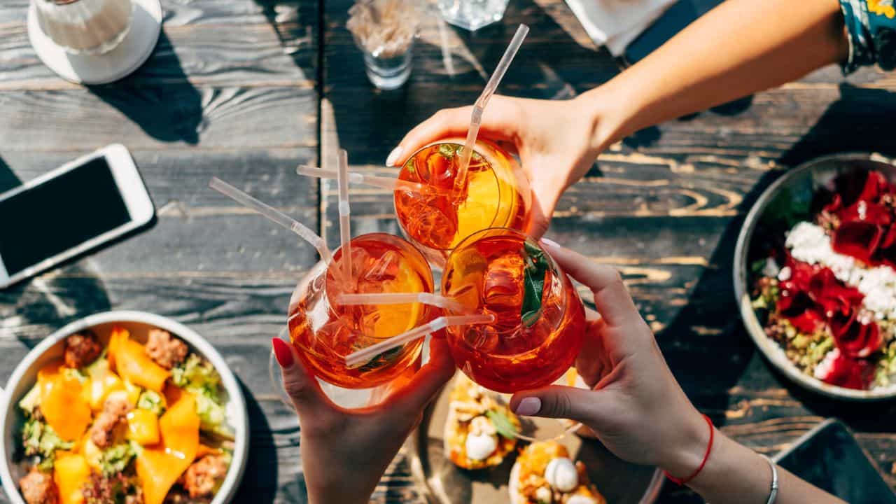 Alcohol Food Crave: മദ്യം കഴിച്ചതിനുശേഷം കൂടുതൽ ഭക്ഷണം കഴിക്കാൻ തോന്നുന്നത് എന്തുകൊണ്ട്?