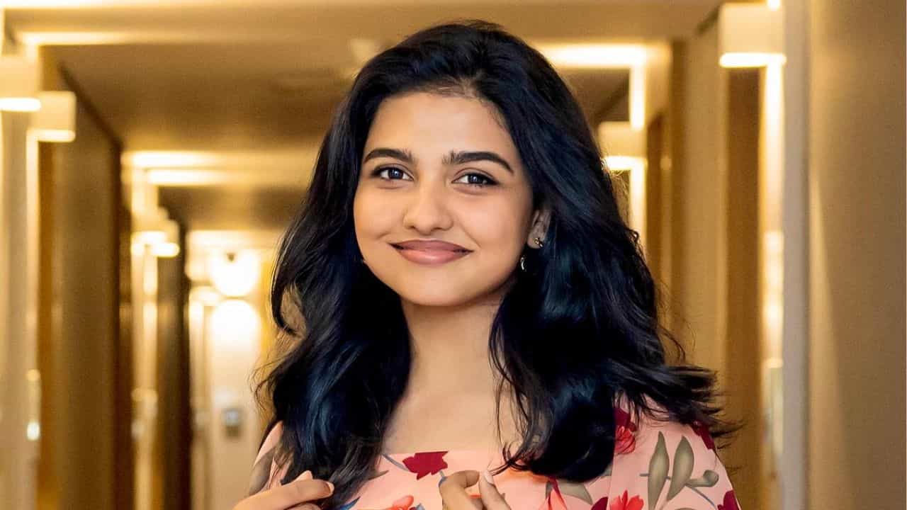 Mamitha Baiju: മോർഫ് ചെയ്ത് ചിത്രങ്ങൾ പ്രചരിപ്പിക്കുമ്പോൾ എന്ത് സന്തോഷമാണ് കിട്ടുന്നതെന്ന് മനസിലാകുന്നില്ല; മമിത ബൈജു