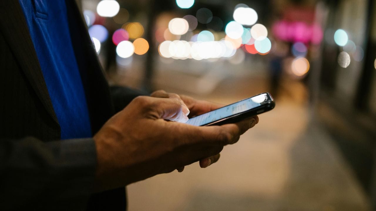 Viral News: ഇൻസ്റ്റാഗ്രാമിലൂടെ പരിചയം, 52കാരി പ്രണയിച്ചത് ഫിൽറ്ററിട്ട്; നേരിൽ കണ്ടപ്പോൾ കഴുത്ത് ഞെരിച്ച് കൊന്ന് യുവാവ്