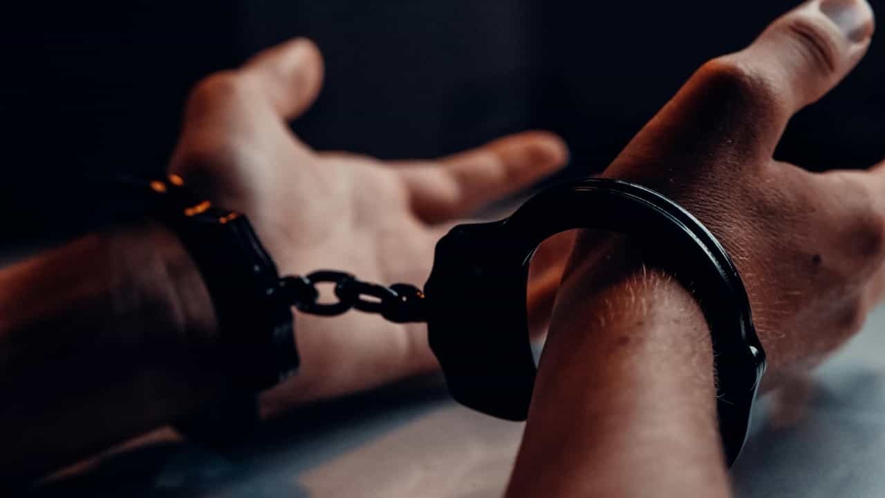 Crime News: മദ്യം വാങ്ങാൻ പണം നൽകിയില്ല; 80 വയസുകാരിയായ മാതാവിനെ കൊന്ന് യുവാവ്