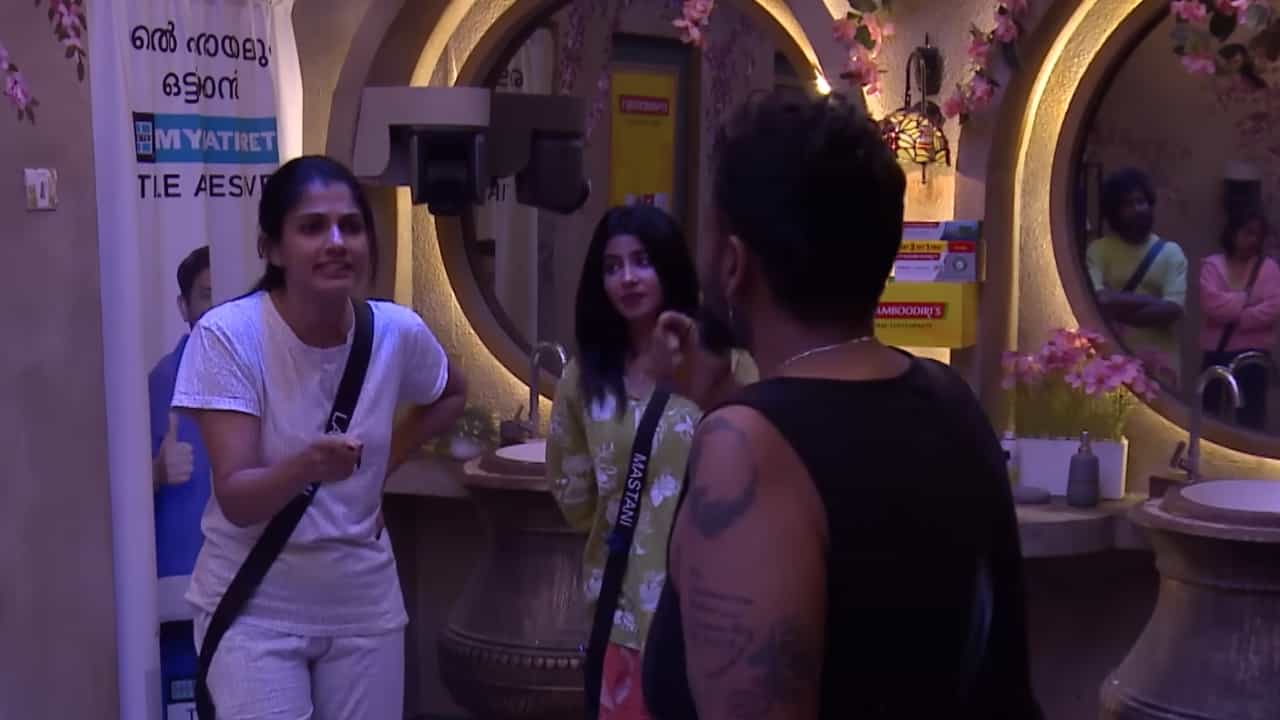 Bigg Boss Malayalam Season 7: ഒനീൽ തന്നെ മോശമായി സ്പർശിച്ചു എന്ന് മസ്താനി; ദൃശ്യങ്ങൾ വരട്ടെ, നടപടിയെടുത്തോട്ടെ എന്ന് ഒനീൽ