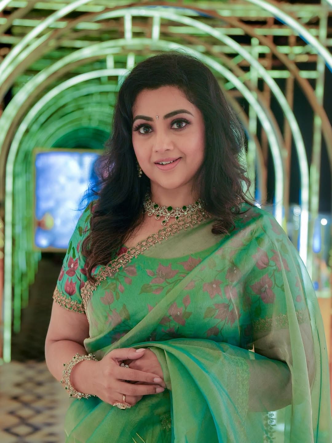 ഇന്നും ആ ഞെട്ടലിൽ നിന്ന് തനിക്ക് പൂർണ്ണമായും കരകയറാൻ കഴിഞ്ഞിട്ടില്ലെന്നും മീന പറയുന്നു. അപകടം സംഭവിച്ച ദിവസം താനും സൗന്ദര്യയോടൊപ്പം തിരഞ്ഞെടുപ്പ് പ്രചാരണത്തിന് പോകേണ്ടതായിരുന്നു. തന്നെയും ക്ഷണിച്ചിരുന്നു.