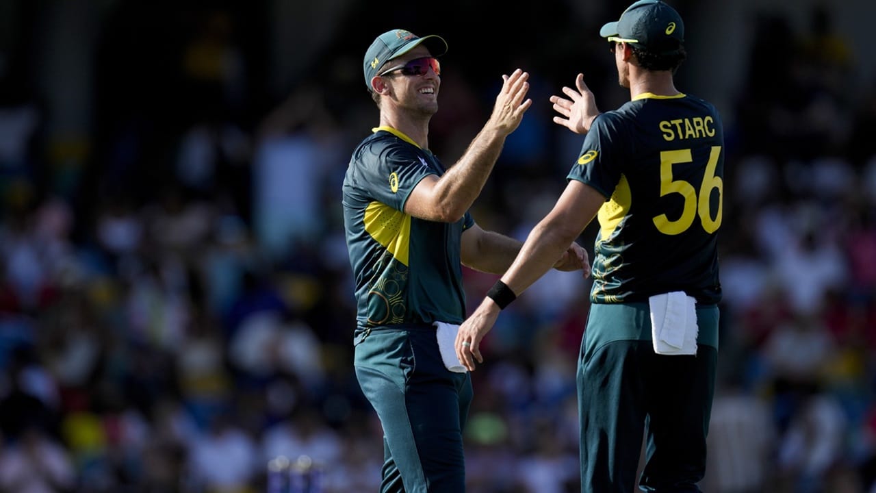 ഈ ഫോര്‍മാറ്റില്‍ ഓസീസിനായി ഏറ്റവും കൂടുതല്‍ വിക്കറ്റുകള്‍ വീഴ്ത്തിയ രണ്ടാമത്തെ താരമാണ് സ്റ്റാര്‍ക്ക്. ആദം സാമ്പയാണ് ഒന്നാമത്. 2012ല്‍ പാകിസ്ഥാനെതിരെയാണ് സ്റ്റാര്‍ക്ക് ആദ്യമായി ടി20 കളിക്കുന്നത് (Image Credits: PTI)