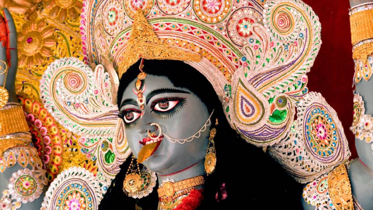 Navratri 2025 Day 6: സര്‍വ്വദോഷ പരിഹാരത്തിനും ഇഷ്ടമാംഗല്യത്തിനും കാത്യായനി ഭാവം; നവരാത്രിയുടെ ആറാം നാള്‍ ഇങ്ങനെ ആരാധിക്കാം