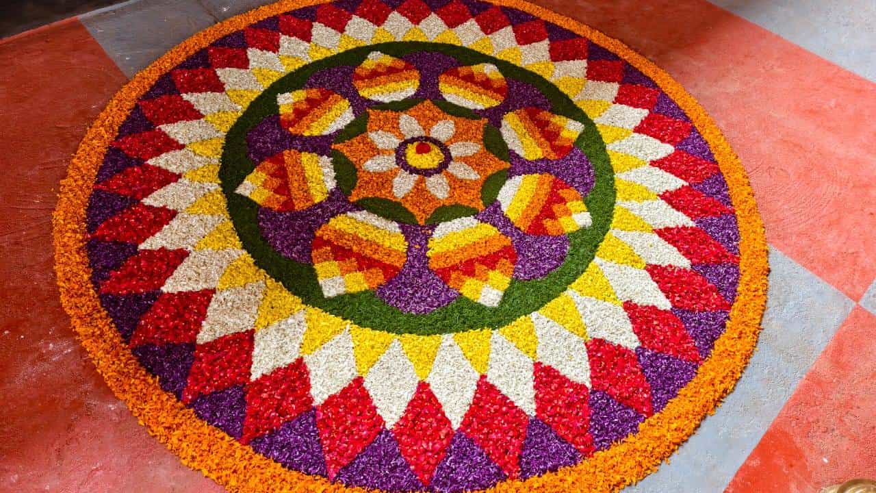 Onam 2025 Pookkalam: നടുവിൽ തൃക്കാക്കരപ്പനും തുമ്പപ്പൂവും; തിരുവോണത്തിന് പൂക്കളമൊരുക്കേണ്ടത് ഇങ്ങനെ Onam 2025 Pookkalam: നടുവിൽ തൃക്കാക്കരപ്പനും തുമ്പപ്പൂവും; തിരുവോണത്തിന് പൂക്കളമൊരുക്കേണ്ടത് ഇങ്ങനെ