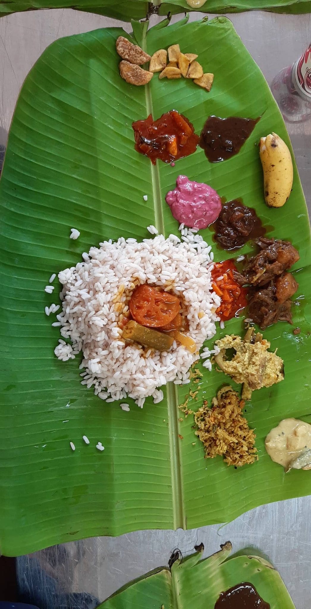 ആഘോഷങ്ങൾക്കിടെ പഞ്ചസാര പരിശോധിക്കുന്നത് നല്ലതാണ്. മരുന്നുകളുണ്ടെങ്കിൽ റിമൈൻഡർ വച്ച് അത് കഴിക്കാൻ പ്രത്യേകം ശ്രദ്ധിക്കണം. ആഘോഷങ്ങളിൽ മുഴുകുമ്പോൾ മരുന്നുകൾ മറന്നേക്കാം. മധുരപലഹാരങ്ങൾ ഓണക്കാലത്തെ സവിശേഷതയാണെങ്കിലും ഇത് ഒഴിവാക്കുക.