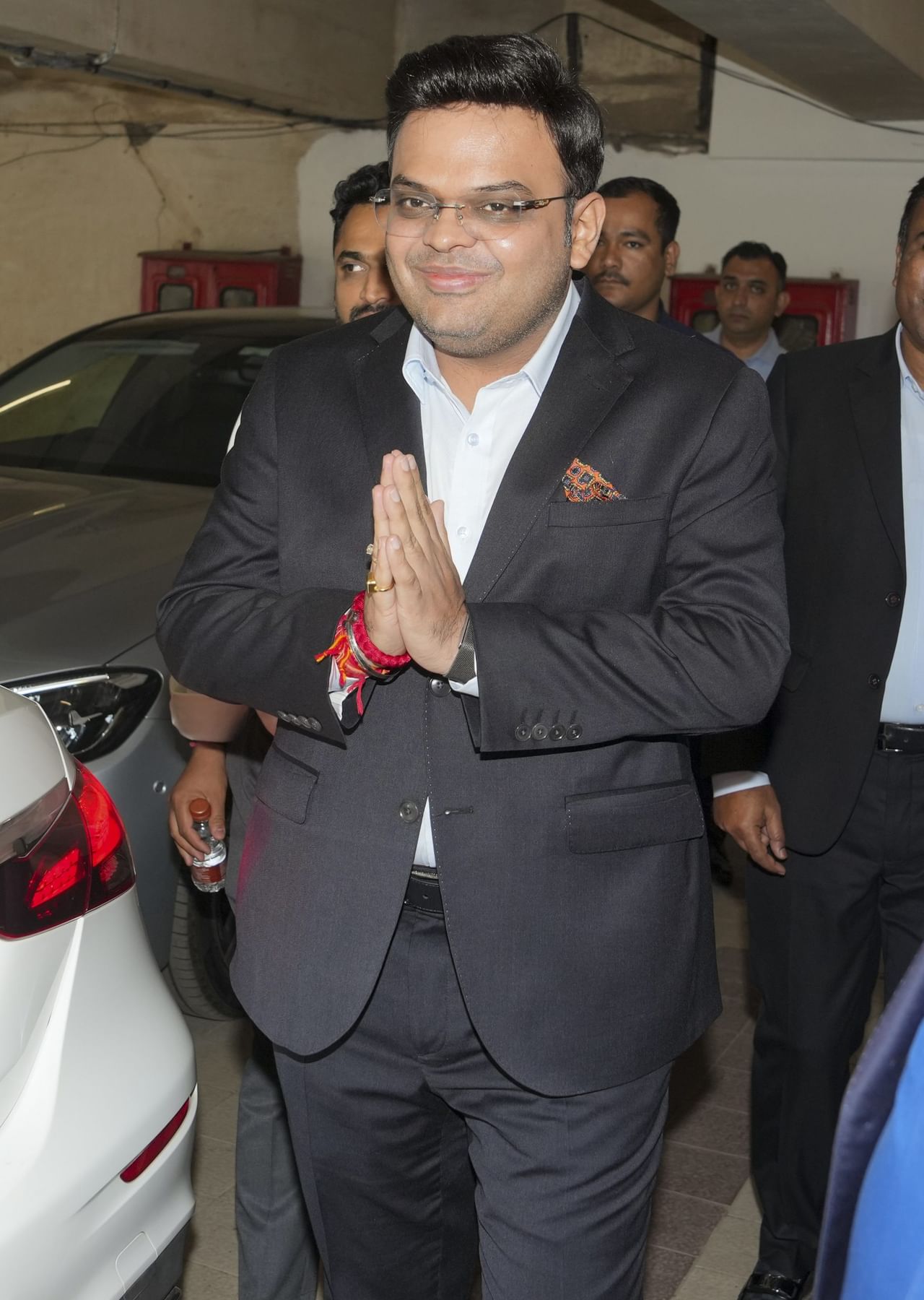 "ഇന്ത്യക്കെതിരെ ഒരിക്കലും കളിക്കില്ലെന്ന് ഉടൻ തന്നെ പാകിസ്താൻ ബോർഡ് അറിയിക്കണം. എന്ത് നടപടിയാണ് ഐസിസി എടുക്കുക എന്നറിയണം. ഇതിലധികം വേറെന്ത് തെളിവുകളാണ് നിങ്ങൾക്ക് വേണ്ടത്. ജയ് ഷാ എന്തെങ്കിലും നടപടിയെടുക്കുമോ?"- അക്മൽ ചോദിച്ചു.