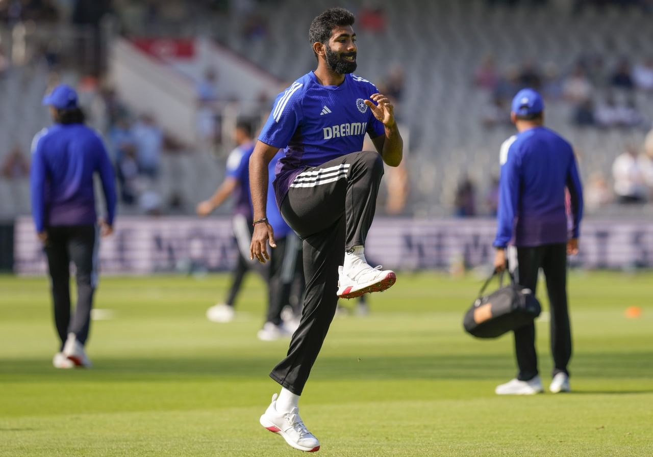 ഗില്ലിനും രോഹിതിനുമൊപ്പം ജസ്പ്രീത് ബുംറ, ജിതേഷ് ശർമ്മ, മുഹമ്മദ് സിറാജ്, യശസ്വി ജയ്സ്വാൾ, വാഷിംഗ്ടൺ സുന്ദർ ശാർദുൽ താക്കൂർ എന്നിവരും ഫിറ്റ്നസ് ടെസ്റ്റ് പാസായി. ബ്രോങ്കോ ടെസ്റ്റാണോ യോയോ ടെസ്റ്റാണോ നടന്നതെന്ന കാര്യത്തിൽ വ്യത്യസ്തമായ റിപ്പോർട്ടുകളുണ്ട്.