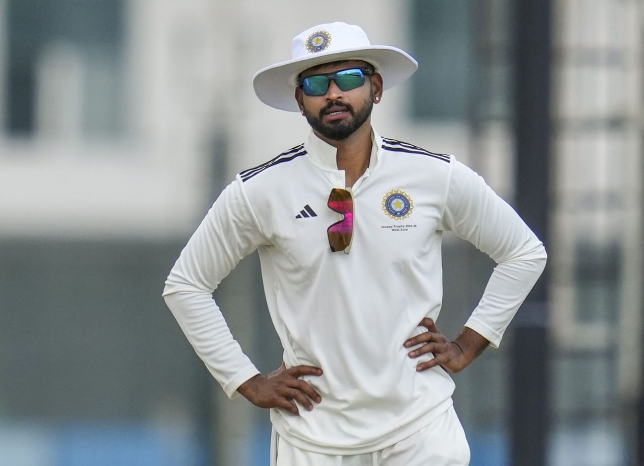 ശ്രേയാസ് അയ്യരുടെ ക്യാപ്റ്റൻസിയിൽ ധ്രുവ് ജുറേൽ ആണ് വൈസ് ക്യാപ്റ്റൻ. ആയുഷ് ബദോനി, തനുഷ് കോടിയൻ, ഗുർനൂർ ബ്രാർ, മാനവ് സൂത്തർ, ഹർഷ് ദുബേ തുടങ്ങിയ പേരുകളാണ് ടീമിൽ പുതുതായി ഉൾപ്പെട്ടത്. പുതിയ താരങ്ങൾക്കൊപ്പം കെഎൽ രാഹുൽ ഉൾപ്പെടെ സീനിയേഴ്സുമുണ്ട്.