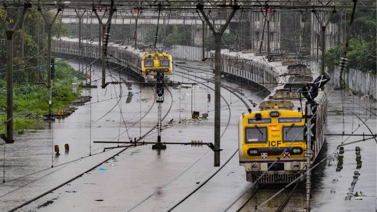 RRB Section Controller Vacancy: മികച്ച ശമ്പളവും ആനുകൂല്യങ്ങളും; ആർആർബിയിൽ 368 ഒഴിവുകൾ, അപേക്ഷിക്കാം ഇപ്പോൾതന്നെ