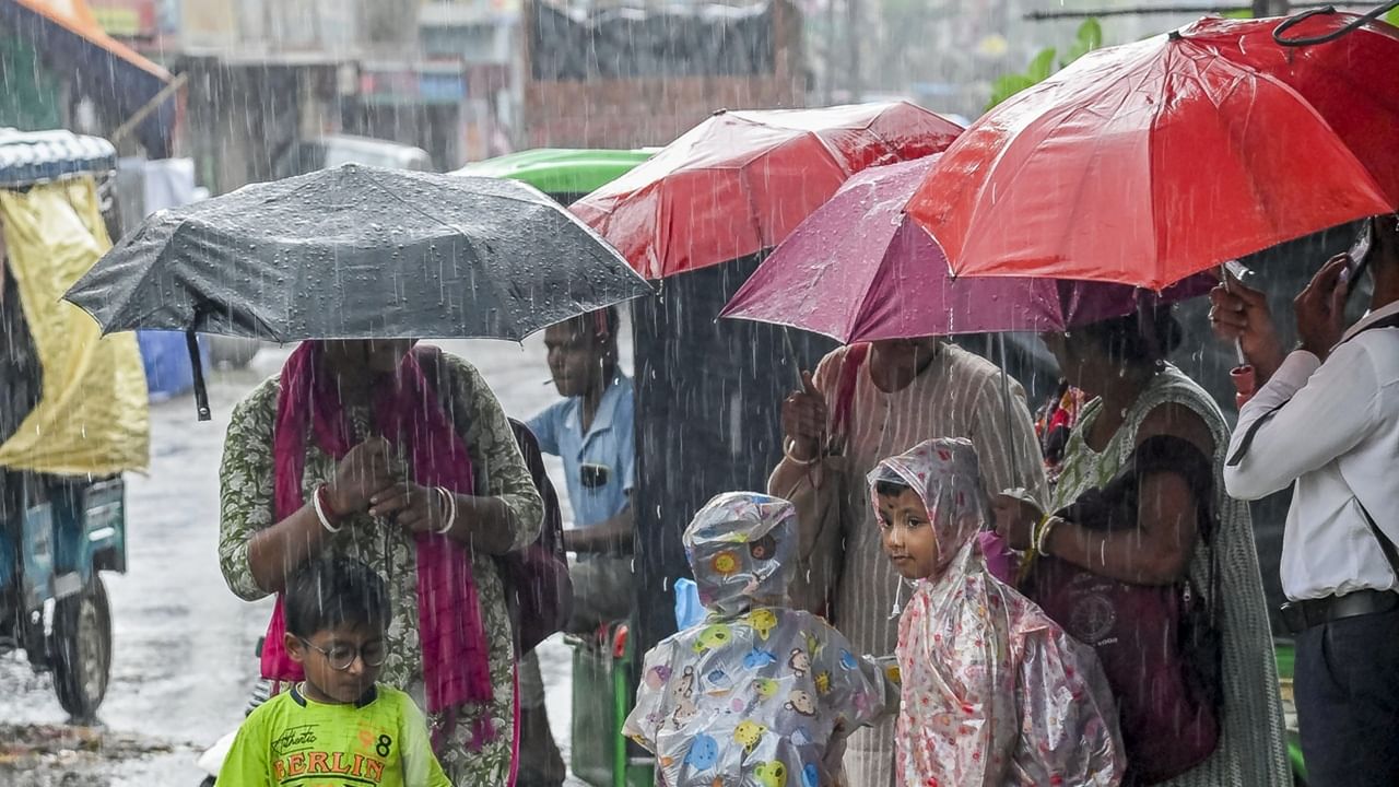 Kerala Rain Alert: സംസ്ഥാനത്ത് വീണ്ടും മഴ ശക്തമാകുന്നു, അഞ്ച് ജില്ലകളില്‍ യെല്ലോ അലര്‍ട്ട്‌