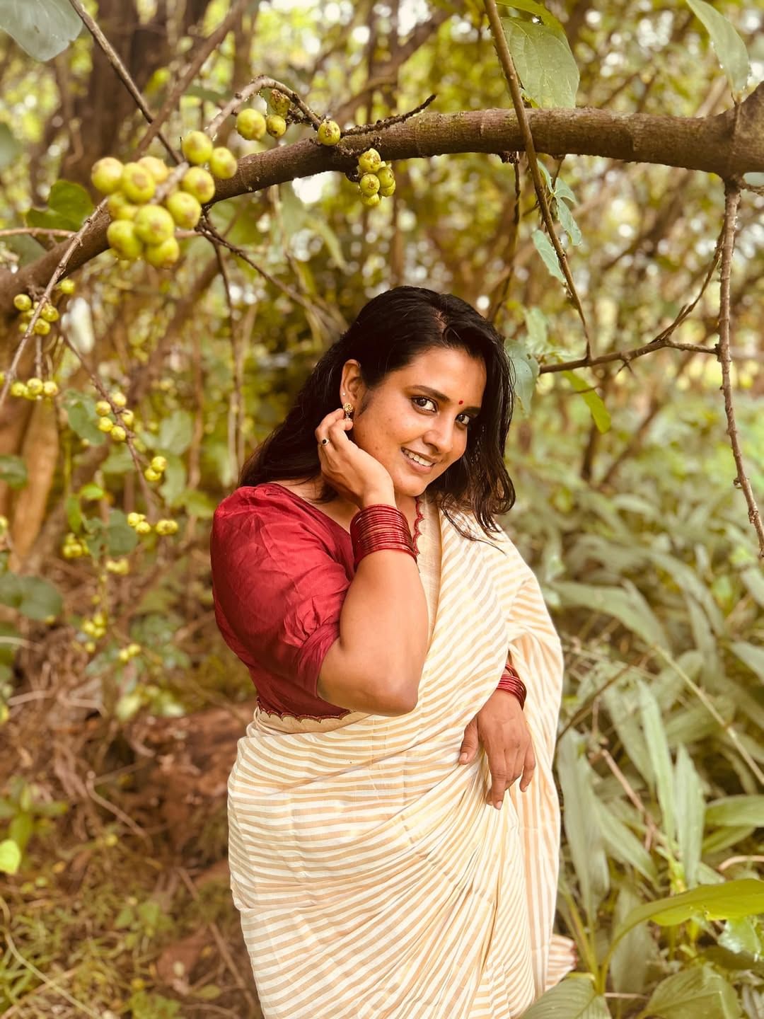 ഇപ്പോഴും തങ്ങൾ വളരെ അടുത്ത സുഹൃത്തുക്കളാണ്. ഇക്കാര്യം മറച്ചുവയ്ക്കാൻ താൻ ആ​ഗ്രഹിക്കുന്നില്ല. ഞങ്ങളുടെ സ്വകാര്യതയെ മാനിക്കാനും വേർപിരിഞ്ഞ് സമാധാനമായി ജീവിക്കാനും അനുവദിക്കണമെന്ന് അപേക്ഷിക്കുന്നതായും താരം കുറിപ്പിൽ പറയുന്നു.