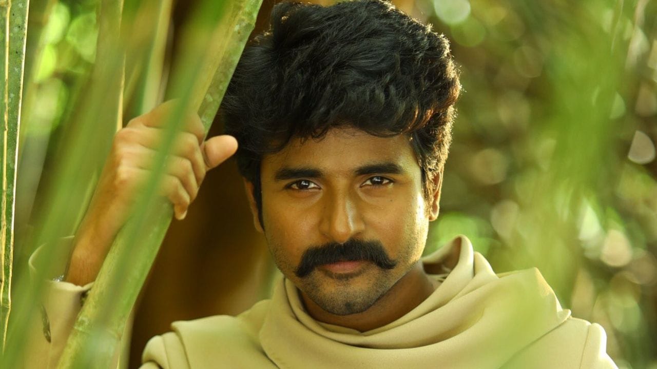 അതേസമയം, ശിവകാർത്തികേയന്റെ കരിയറിലെ തന്നെ ബിഗ് ബജറ്റ് ചിത്രമാണ് 'മദ്രാസി'. മലയാളത്തിൽ നിന്നും നടൻ ബിജുമേനോനും ചിത്രത്തിൽ ഒരു പ്രധാന വേഷത്തിൽ എത്തുന്നുണ്ട്. ശിവകാർത്തികേയൻ്റെ 23-ാമത് ചിത്രമാണിത്. (Image Credits: Sivakarthikeyan Facebook)