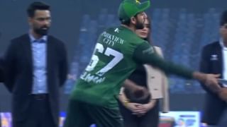 Asia Cup 2025: റണ്ണേഴ്സ് അപ്പിന് ലഭിച്ച ചെക്ക് വലിച്ചെറിഞ്ഞ് പാക് നായകൻ; പരിഹസിച്ച് കൂവി കാണികൾ