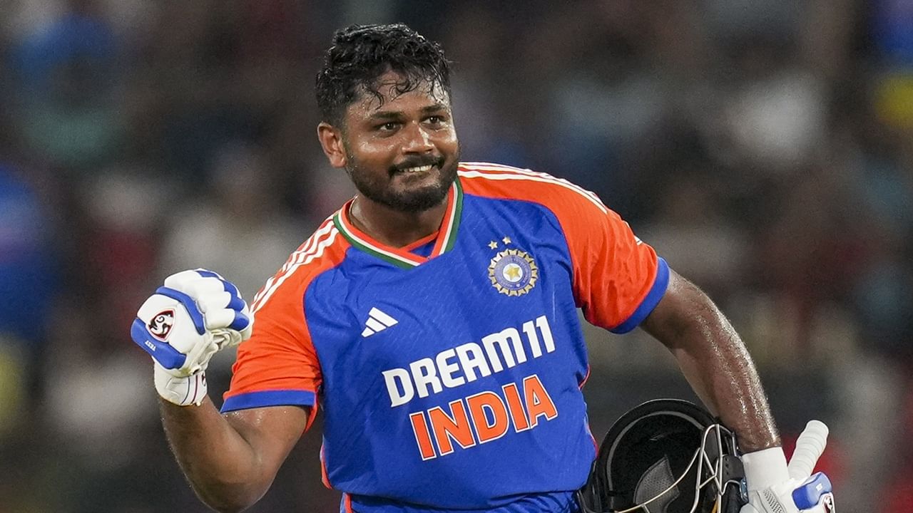 ഇതിലും സഞ്ജുവിന് ബാറ്റ് ചെയ്യാന്‍ അവസരം ലഭിച്ചേക്കില്ല. സൂപ്പര്‍ 4 മത്സരങ്ങളില്‍ താരത്തിന് ബാറ്റിങിന് അവസരം ലഭിച്ചേക്കും. അവിടെയും ശക്തരായ എതിരാളികള്‍ ഇല്ലെന്നതാണ് മറ്റൊരു യാഥാര്‍ത്ഥ്യം (Image Credits: PTI)