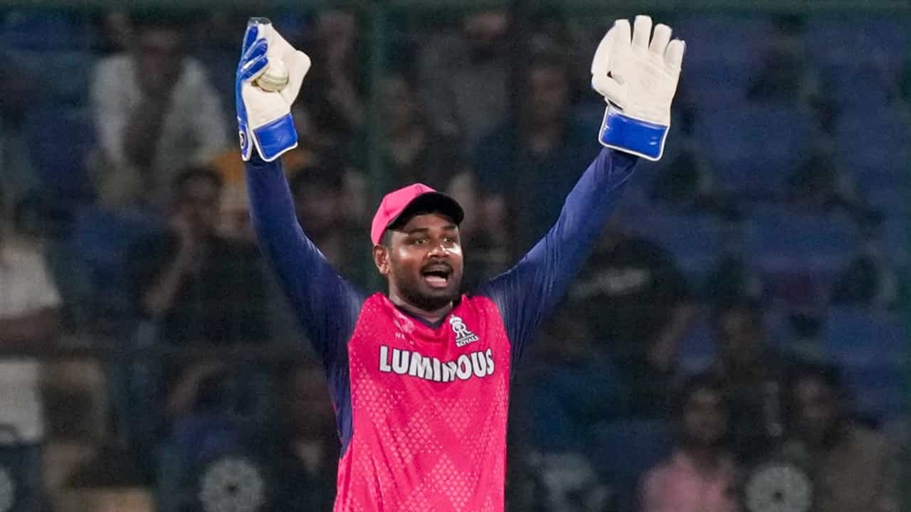 Sanju Samson: അക്സര് പോരാ, പുതിയ ക്യാപ്റ്റനെ വേണം; സഞ്ജുവിനെ ഉന്നമിട്ട് ഡല്ഹി ക്യാപിറ്റല്സ് Sanju Samson: അക്സര് പോരാ, പുതിയ ക്യാപ്റ്റനെ വേണം; സഞ്ജുവിനെ ഉന്നമിട്ട് ഡല്ഹി ക്യാപിറ്റല്സ്