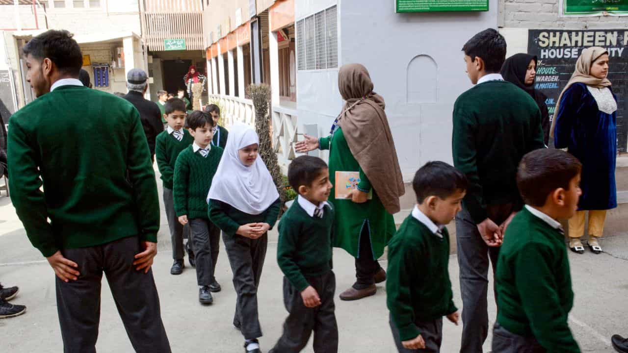 UAE Schools: യുഎഇയിലെ സ്‌കൂളുകള്‍ക്ക് ഒരു മാസം വിന്റര്‍ അവധി; എന്ന് മുതല്‍ ആരംഭിക്കും?