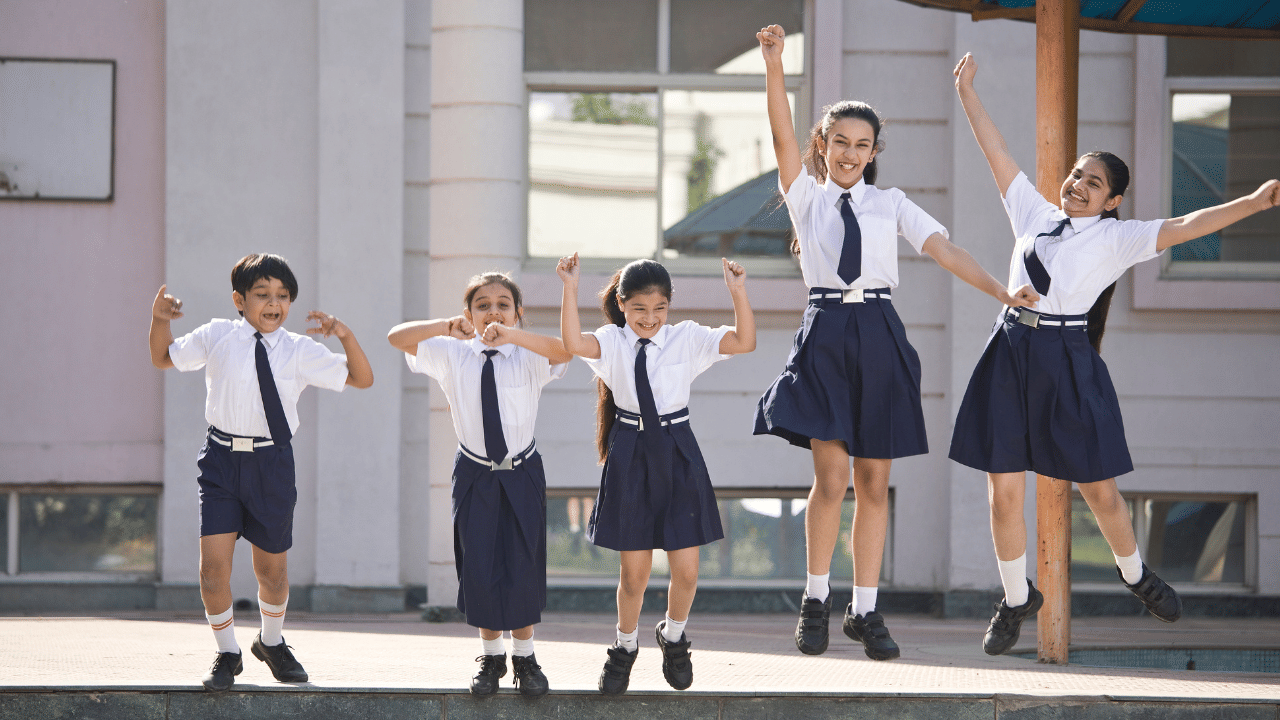 School Holiday: കടുവ ഭീതിയില്‍ നാട്; രണ്ട് പഞ്ചായത്തുകള്‍ക്ക് ഇന്ന് അവധി, ആര്‍ക്കെല്ലാം ബാധകം?