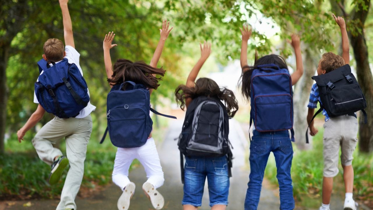 Kerala school Holiday : മുണ്ടിനീര് പാരയായി,  ഇവർക്കെല്ലാം കുറച്ചു ദിവസം അവധിയാണ്…