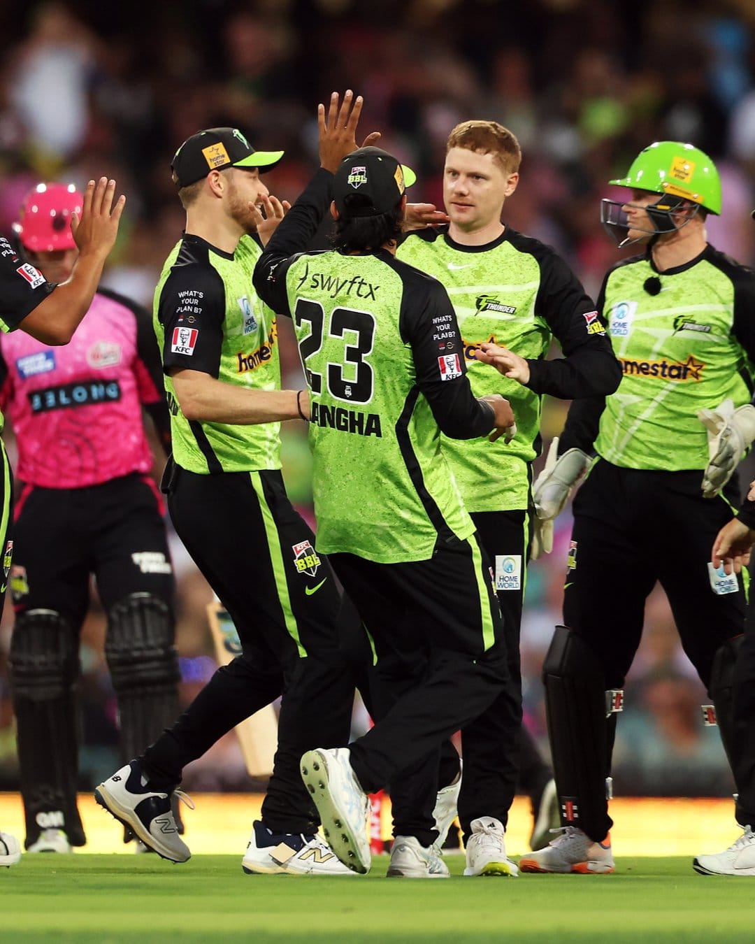 നേരത്തെ തന്നെ രാജ്യാന്തര മത്സരങ്ങളിൽ നിന്ന് വിരമിച്ച അശ്വിൻ ഐഎൽടി20 ലീഗ് ലേലത്തിൽ പേര് രജിസ്റ്റർ ചെയ്തിട്ടുണ്ട്. ഡിസംബറിലാണ് ഇൻ്റർനാഷണൽ ലീഗ് ടി20 ആരംഭിക്കുക. ഇത് ജനുവരി നാലിന് അവസാനിക്കും. ശേഷം അശ്വിൻ ബിബിഎലിൽ കളിക്കുമെന്നാണ് വിവരം. 
