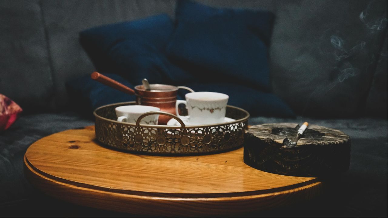 ഈ ശീലം തലച്ചോറിലേക്കുള്ള രക്തയോട്ടം കുറയ്ക്കുകയും ഓർമ്മശക്തിയെയും ബുദ്ധിയെയും ദോഷകരമായി ബാധിക്കുമെന്നും പഠനങ്ങൾ പറയുന്നു. തലച്ചോറിന്റെ മൊത്തത്തിലുള്ള പ്രവർത്തനത്തെ തന്നെ ഇത് ബാധിക്കും. (Image Credits: Pexels)