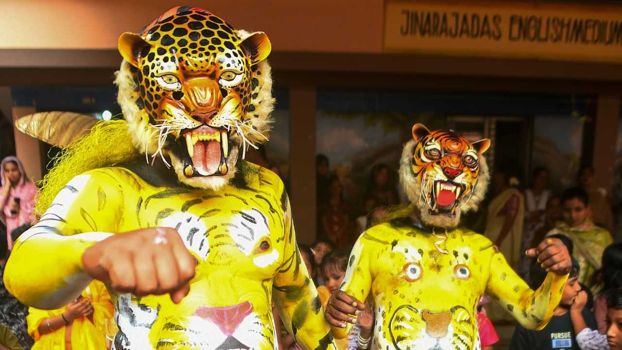 Thrissur Pulikali: ശക്തൻ്റെ മണ്ണിനെ വിറപ്പിക്കാനൊരുങ്ങി പുലിക്കൂട്ടം; ഈ താലൂക്ക് പരിധിയിൽ ഇന്ന് പ്രാദേശിക അവധി