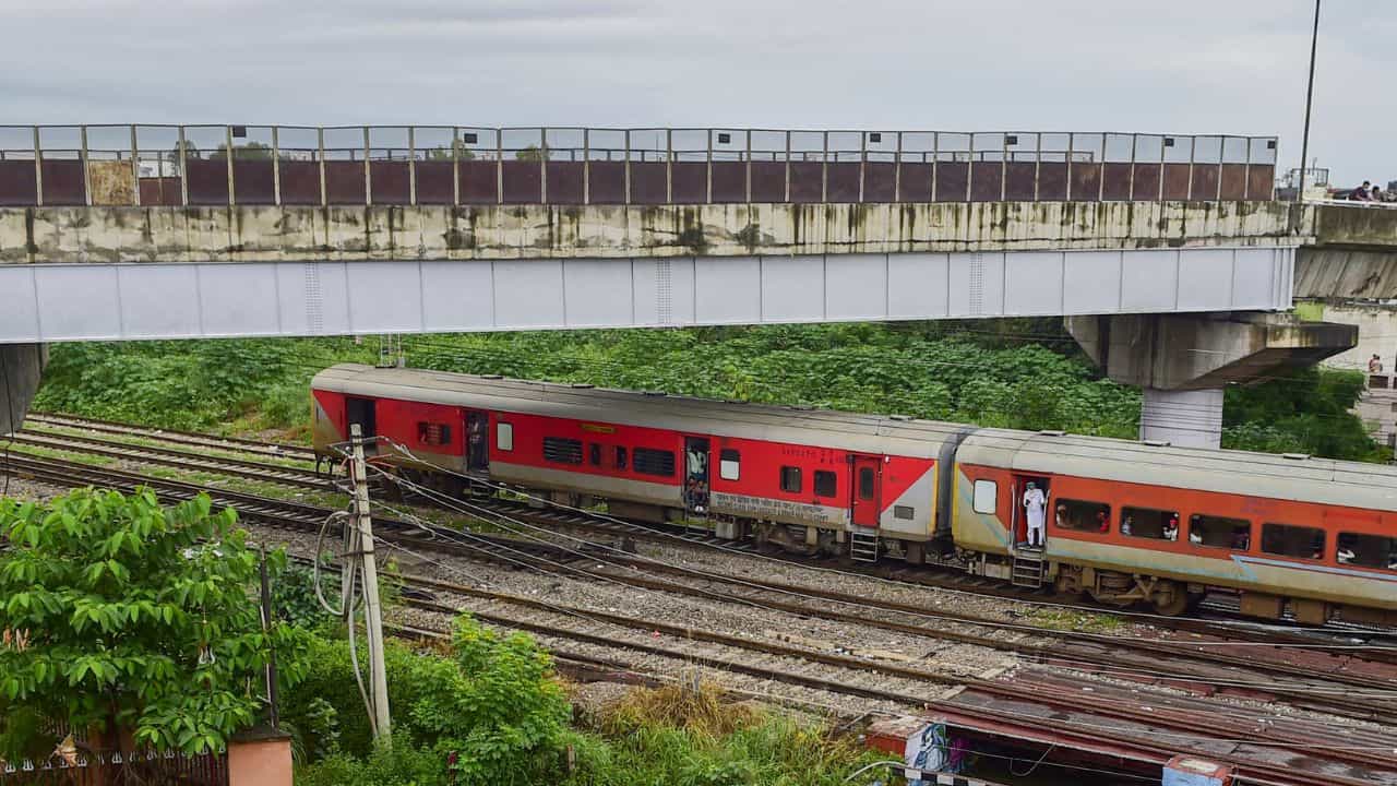 Kerala Train Update: വരും ദിവസങ്ങളിൽ കോട്ടയം റൂട്ടിൽ ട്രെയിൻ ​ഗതാ​ഗത നിയന്ത്രണം: മാറ്റങ്ങൾ ഇതെല്ലാം