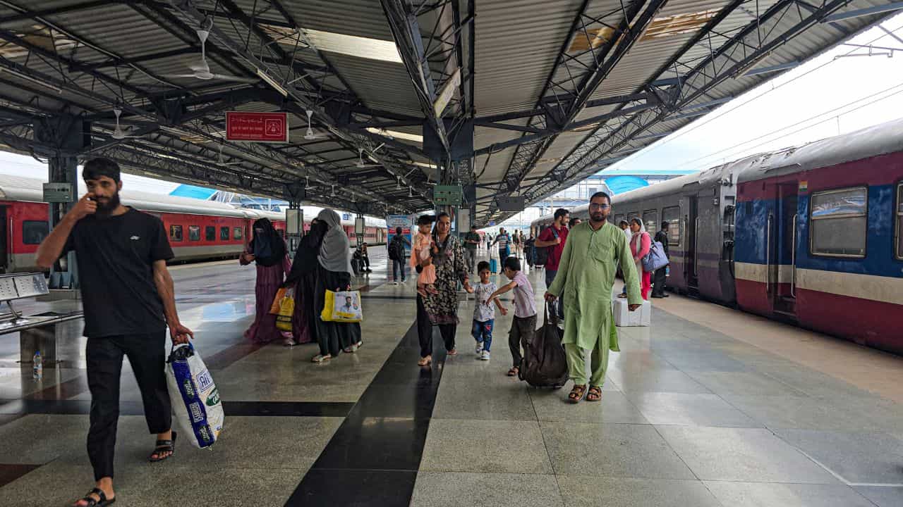 Train Travel Without Ticket: കള്ളവണ്ടി കയറുന്നവരുടെ ശ്രദ്ധയ്ക്ക്! ടിക്കറ്റില്ലാതെ യാത്രചെയ്താൽ പിടിവീഴും