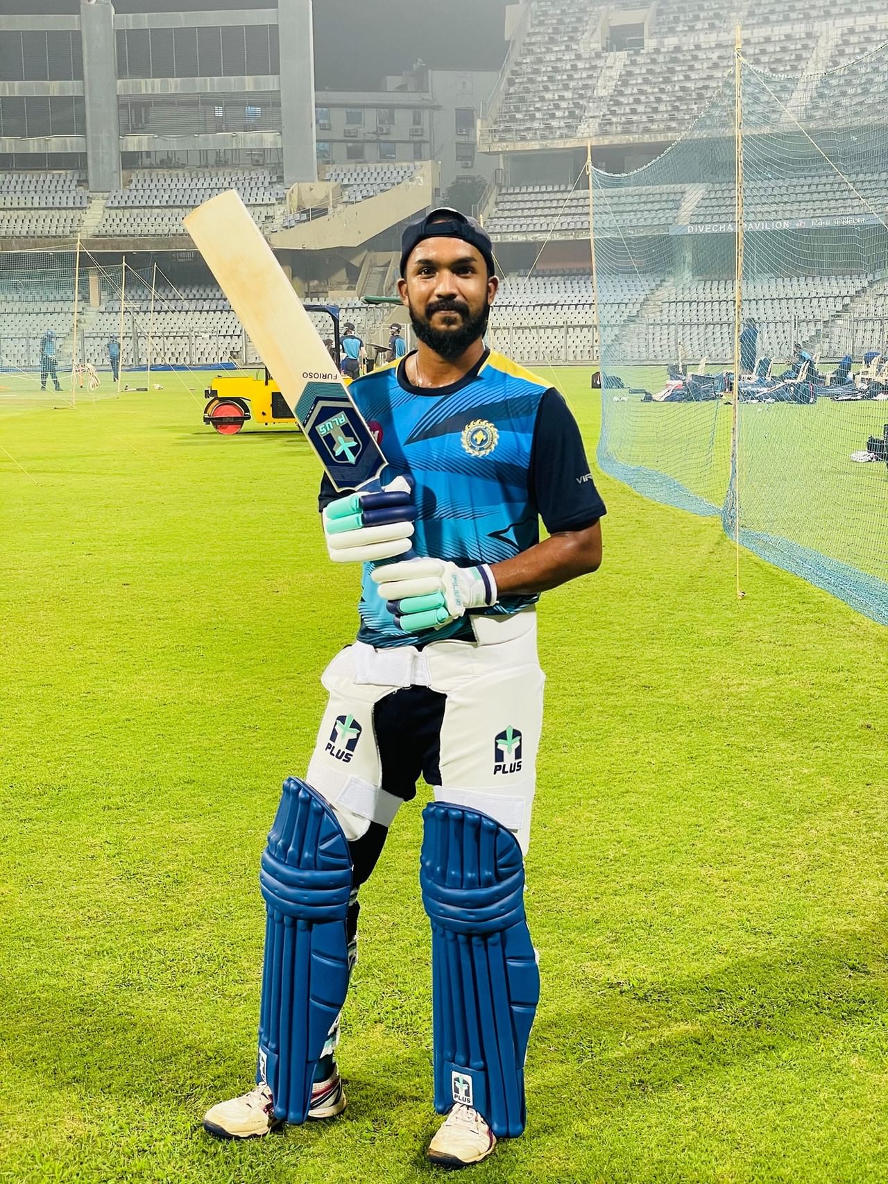 എന്നാൽ, ഈ സീസണിൽ താരത്തിന് കൊച്ചി ഓപ്പണിംഗ് പൊസിഷൻ നൽകി. ഫൈനലിലെ 30 പന്തിൽ 70 ഉൾപ്പെടെ 172 സ്ട്രൈക്ക് റേറ്റിൽ 34 ശരാശരിയിൽ 414 റൺസ്. റൺ വേട്ടക്കാരിൽ മൂന്നാം സ്ഥാനത്ത്. 33 വയസുകാരനായ വിനൂപ് വീണ്ടും കേരള ടീമിൽ കളിക്കാമെന്ന പ്രതീക്ഷയിലാണ്.