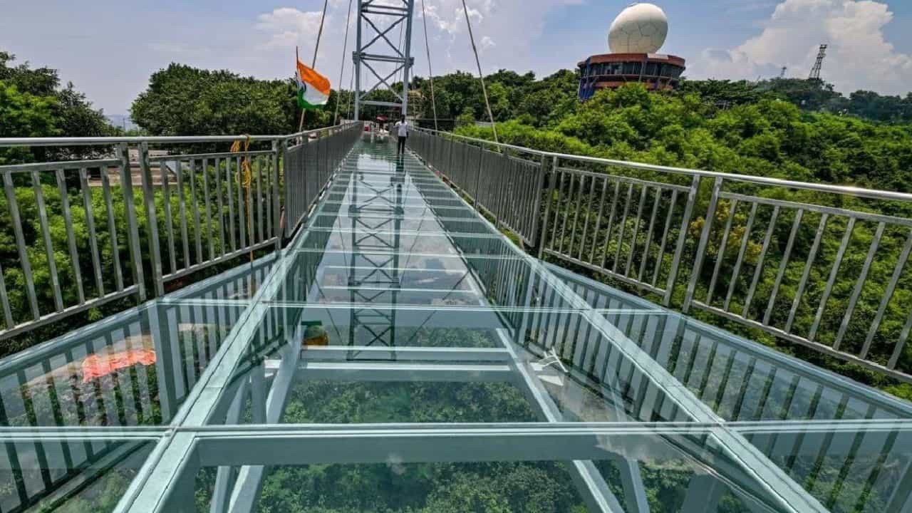 Visakhapatnam Glass Bridge : വാഗമണ്ണിൻ്റെ റെക്കോർഡ് പഴങ്കഥയായി; രാജ്യത്തെ ഏറ്റവും നീളം കൂടിയ ചില്ലുപാലം ഇനി വിശാഖപട്ടണത്ത്