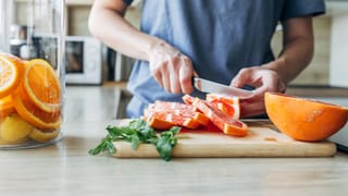 Herbal Hair Conditioner: ഇത് മാത്രം മതി..!; മുടി കൊഴിച്ചിൽ തടയാൻ വീട്ടിൽ തയ്യാറാക്കാം ഹെർബൽ കണ്ടീഷണർ