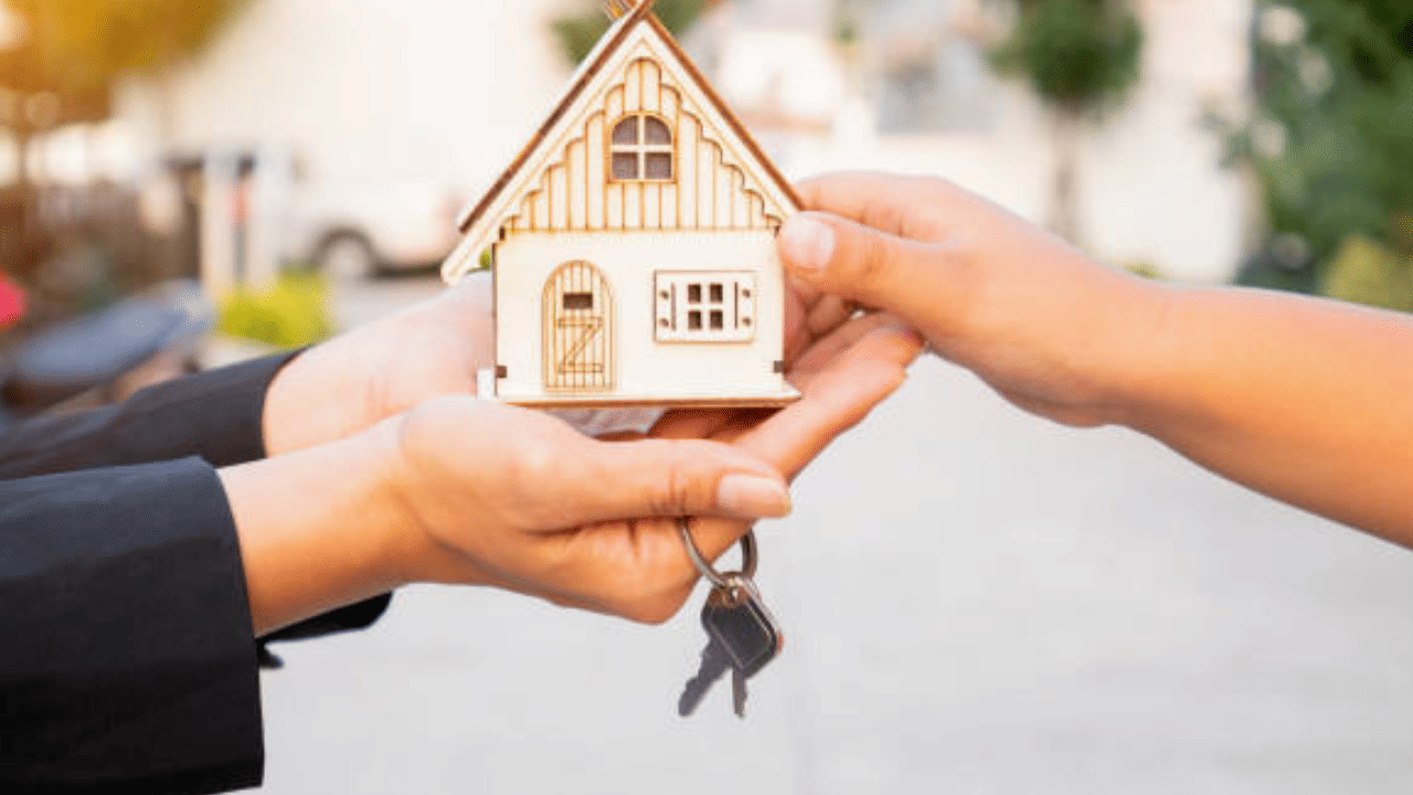 ഇത്തരം സന്ദർഭങ്ങളിൽ സ്വത്തിൽ നിയമപരമായ ഒരു വില്‍പ്പത്രം ഇല്ലെങ്കിൽ ഭര്‍ത്താവിന് ആ സ്വത്തിന്റെ നിയമപരമായ അവകാശി എന്ന നിലയില്‍ വിഹിതം ആവശ്യപ്പെടാം. (Image Credit: Getty Images)