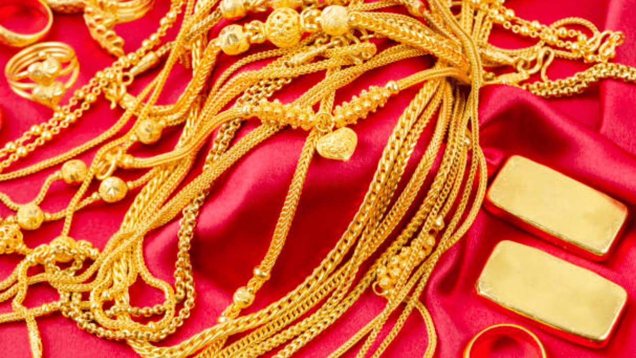 Gold: എത്ര സ്വർണം വരെ കൈവശം വയ്ക്കാം? ഇത് അറിയാതെ പോകരുത്!